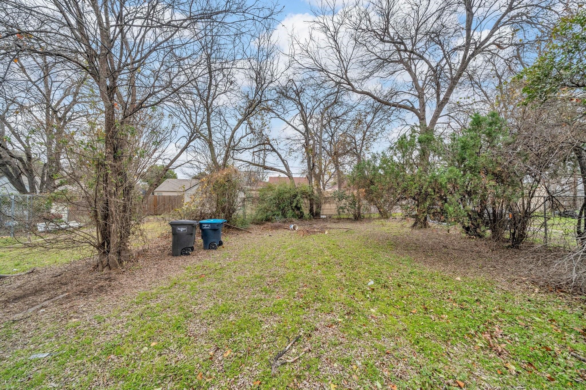 812 E Robert Street Fort Worth TX 76104