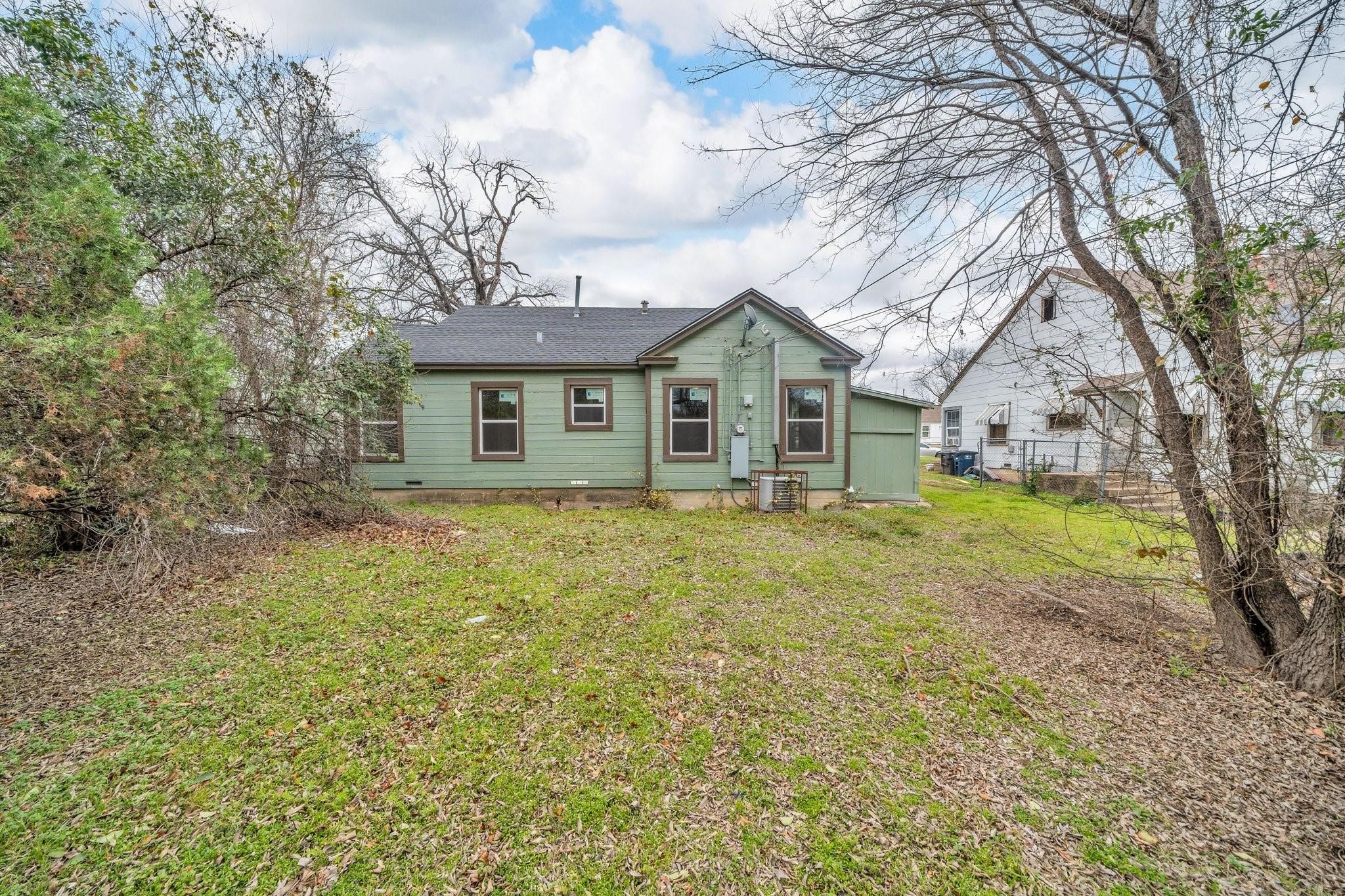 812 E Robert Street Fort Worth TX 76104