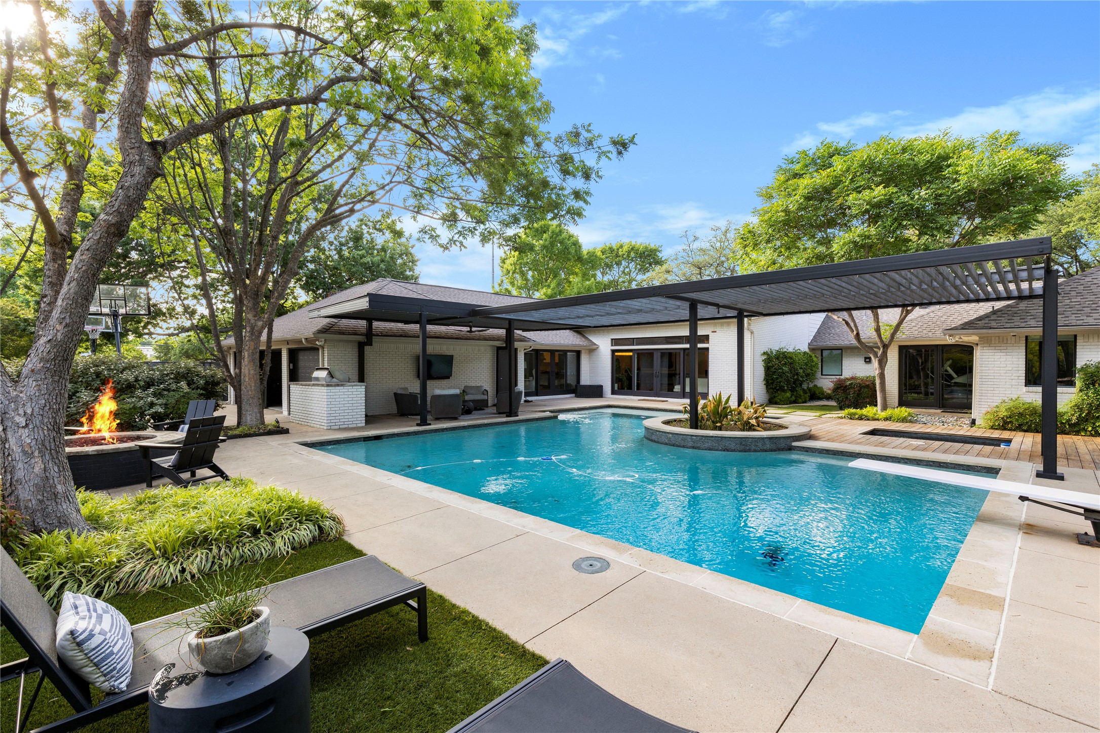 4418 Crooked Lane Dallas TX 75229