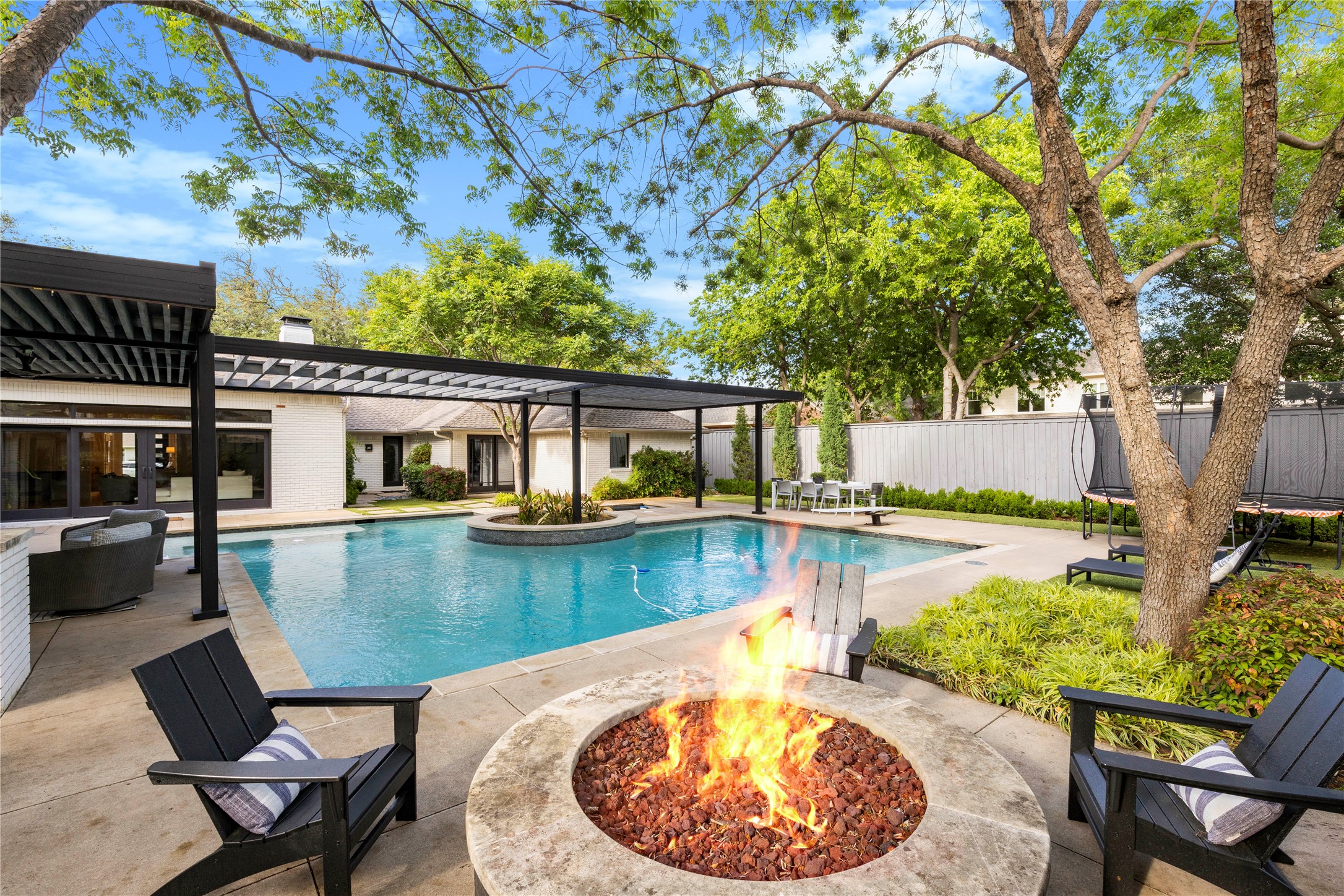 4418 Crooked Lane Dallas TX 75229