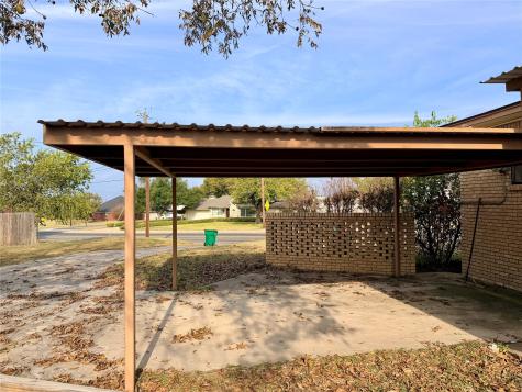 1611 Live Oak Street Goldthwaite TX 76844
