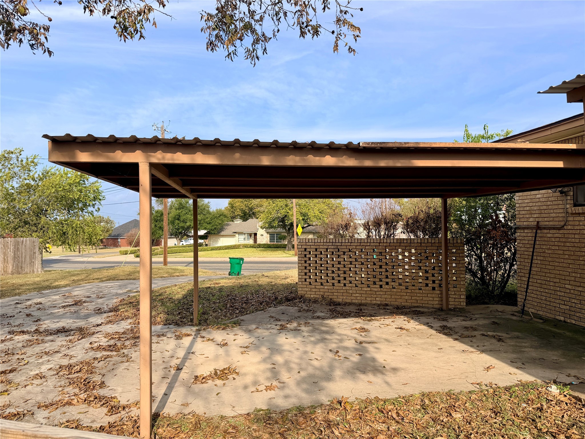 1611 Live Oak Street Goldthwaite TX 76844