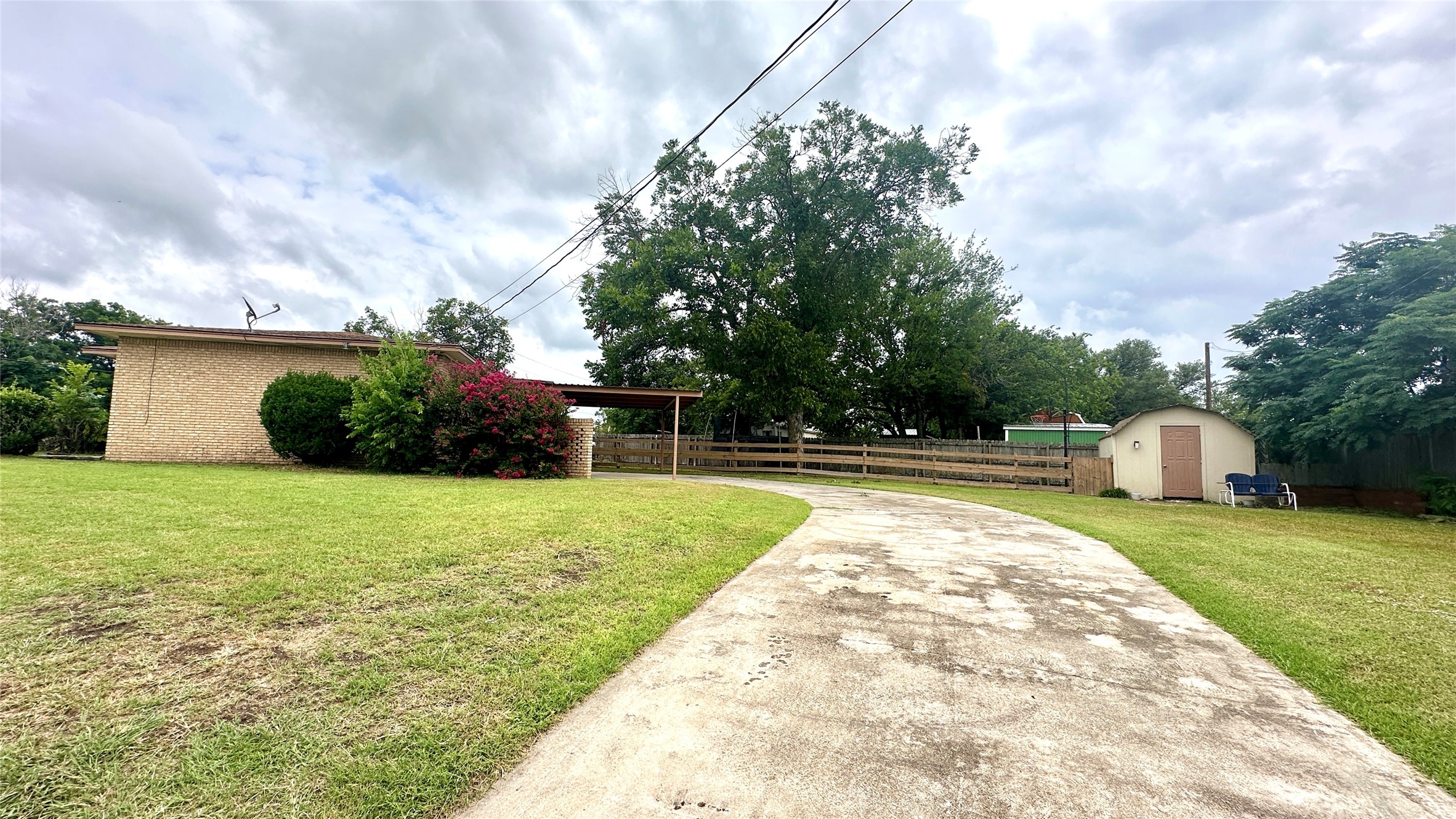 1611 Live Oak Street Goldthwaite TX 76844