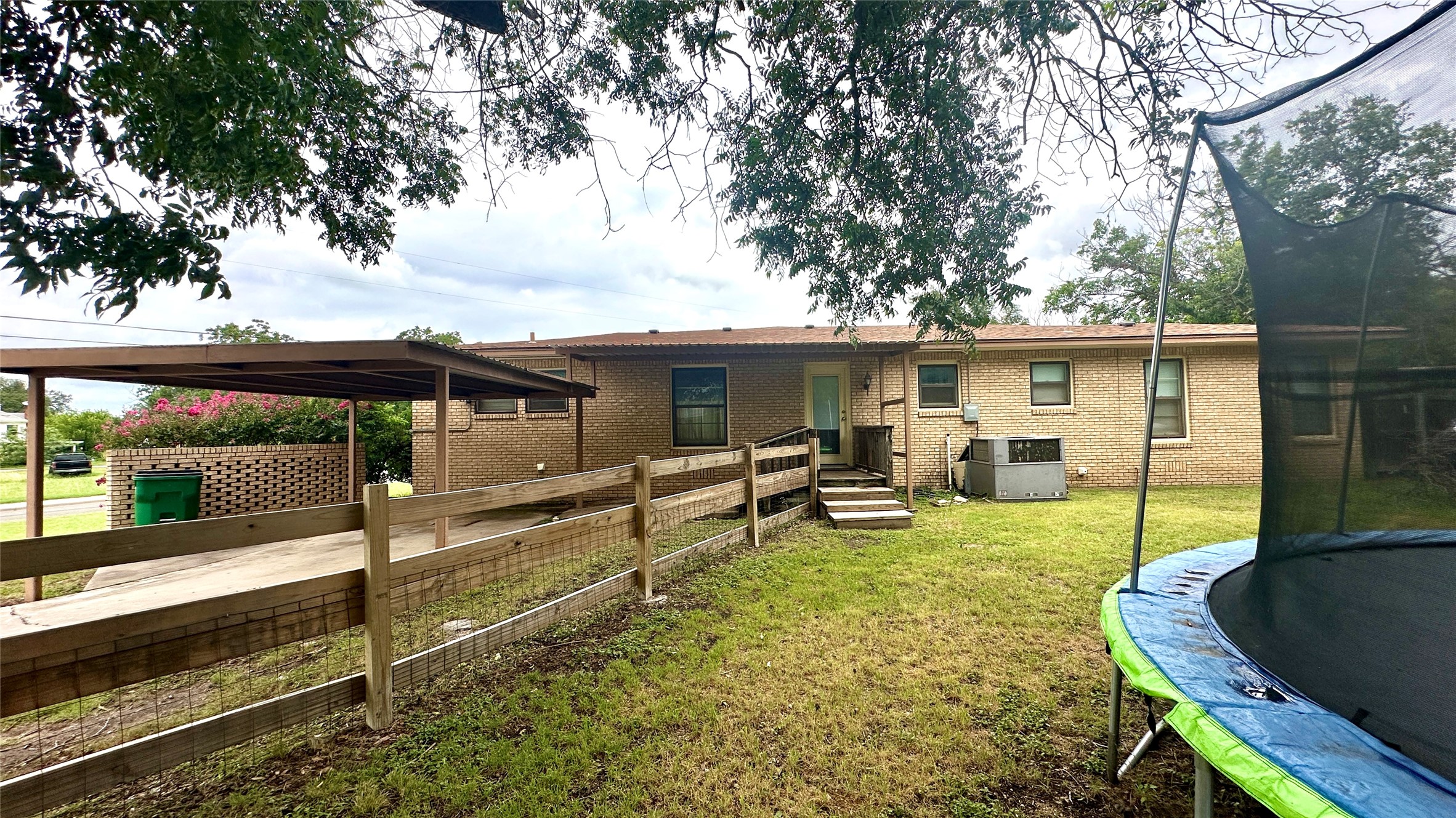 1611 Live Oak Street Goldthwaite TX 76844