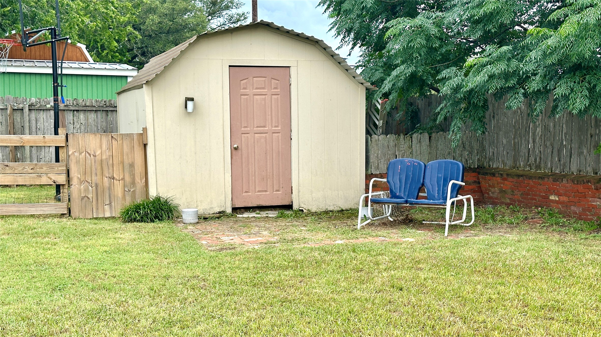 1611 Live Oak Street Goldthwaite TX 76844