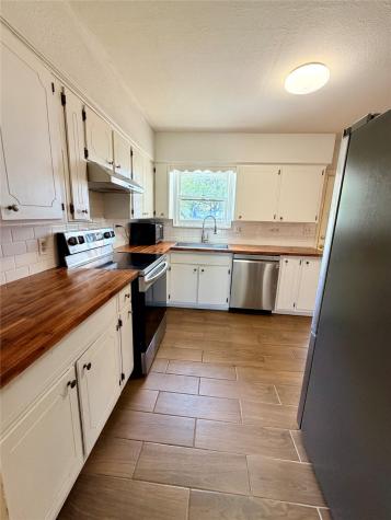 1611 Live Oak Street Goldthwaite TX 76844