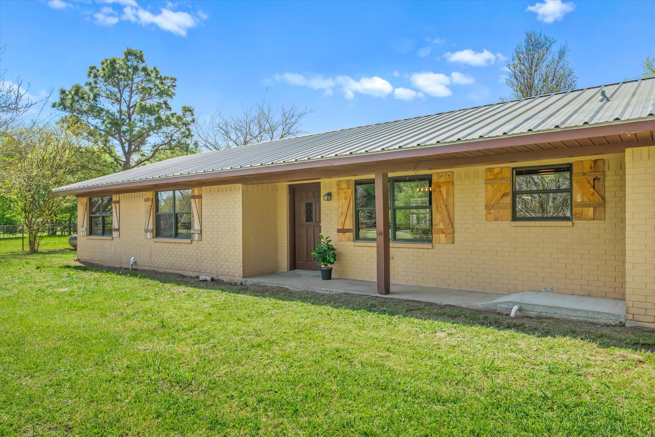 260 Vz County Road 3531 Edgewood TX 75117