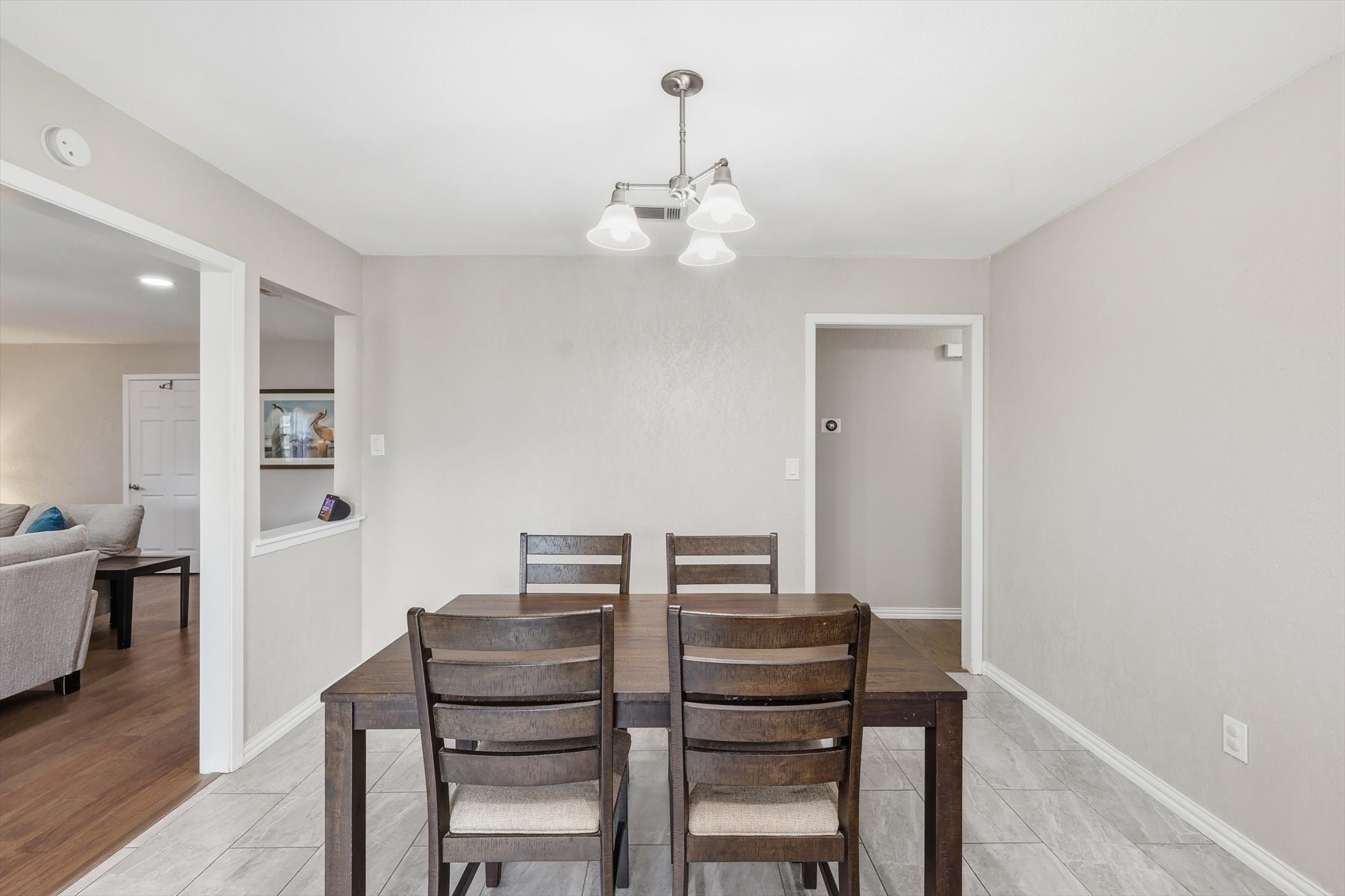 2413 Meadow View Bedford TX 76021