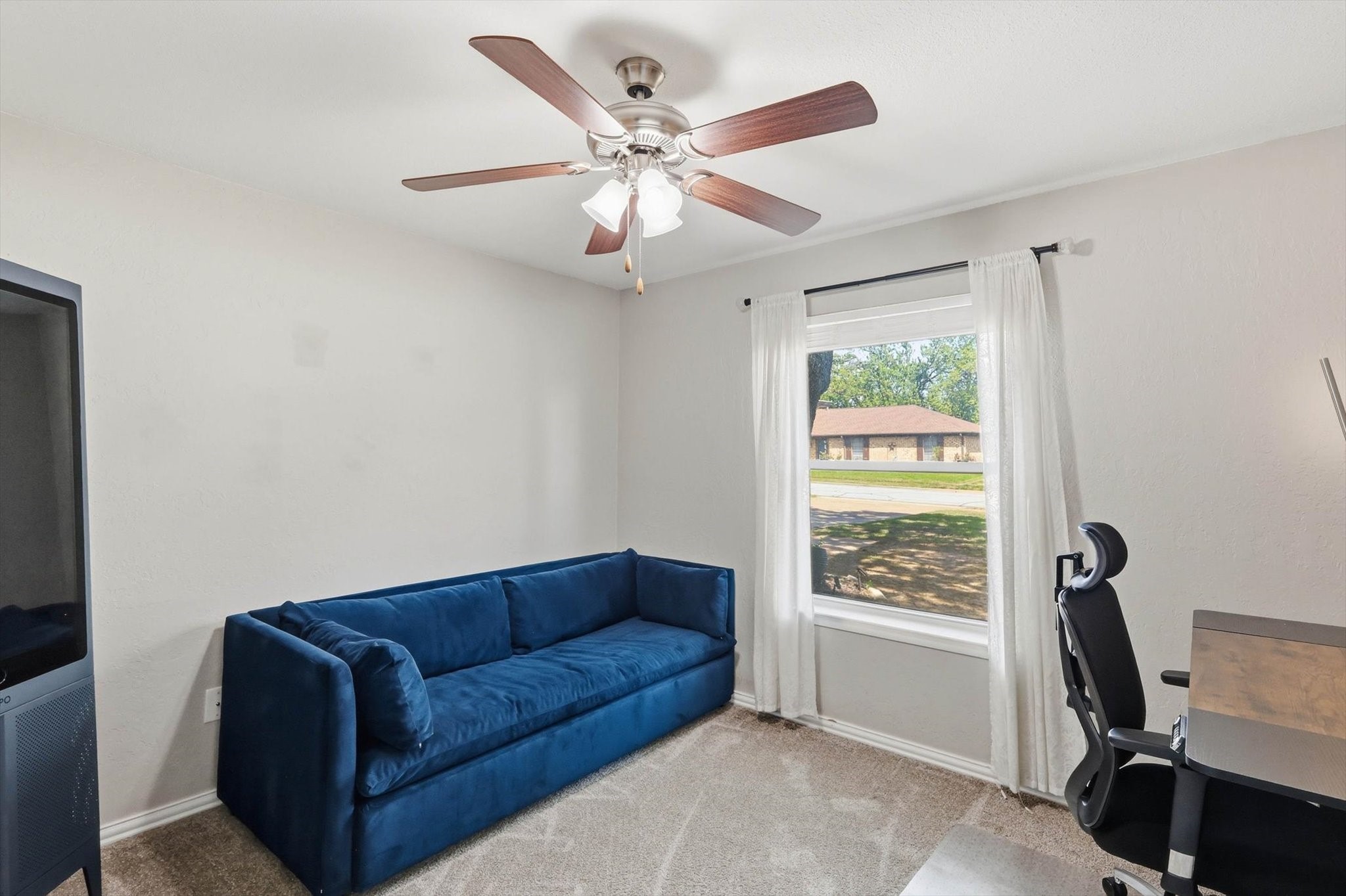 2413 Meadow View Bedford TX 76021