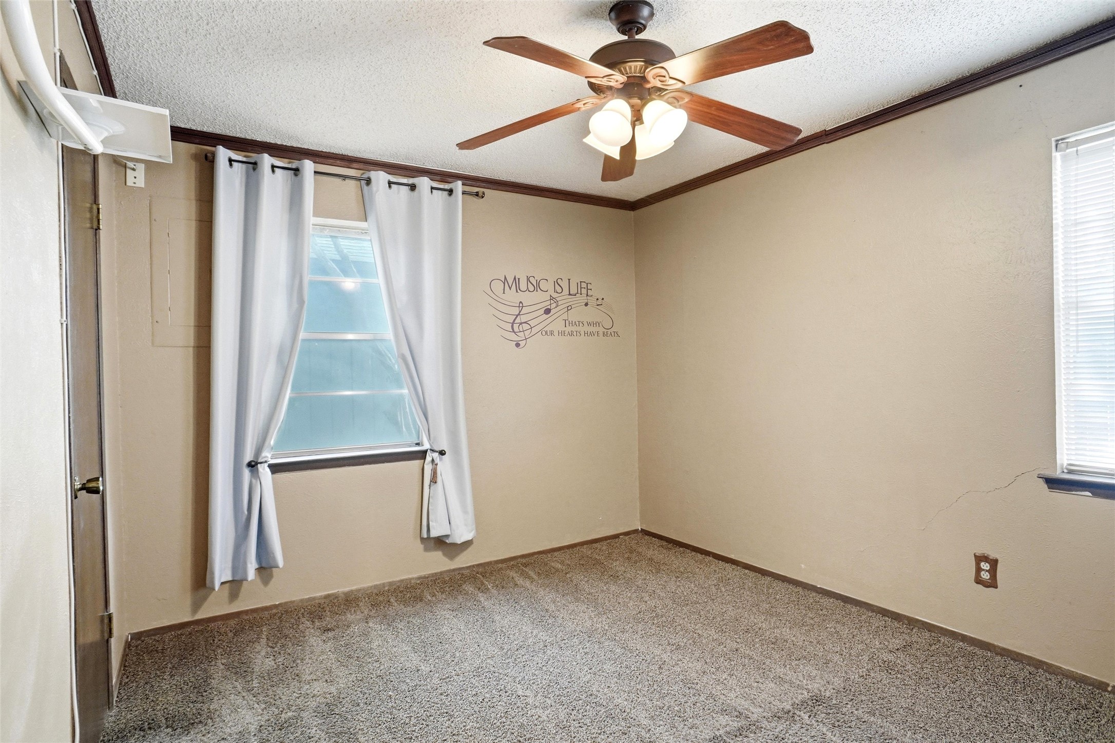 841 Lake View Ridge White Settlement TX 76108
