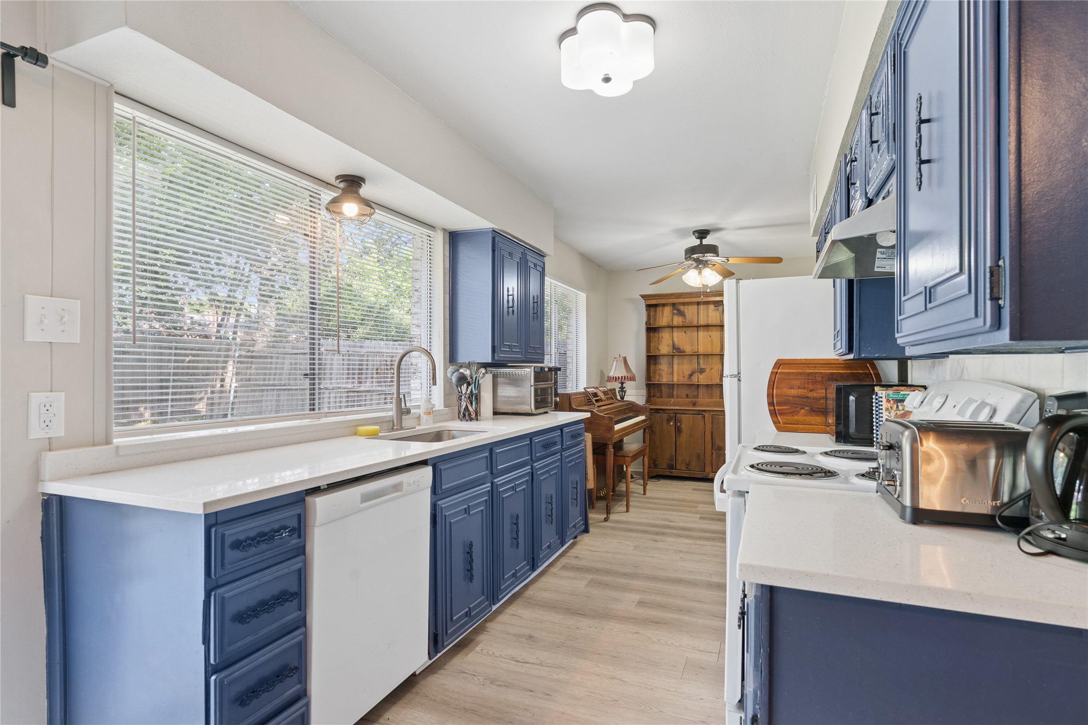 1213 Pin Oak Drive Denton TX 76209