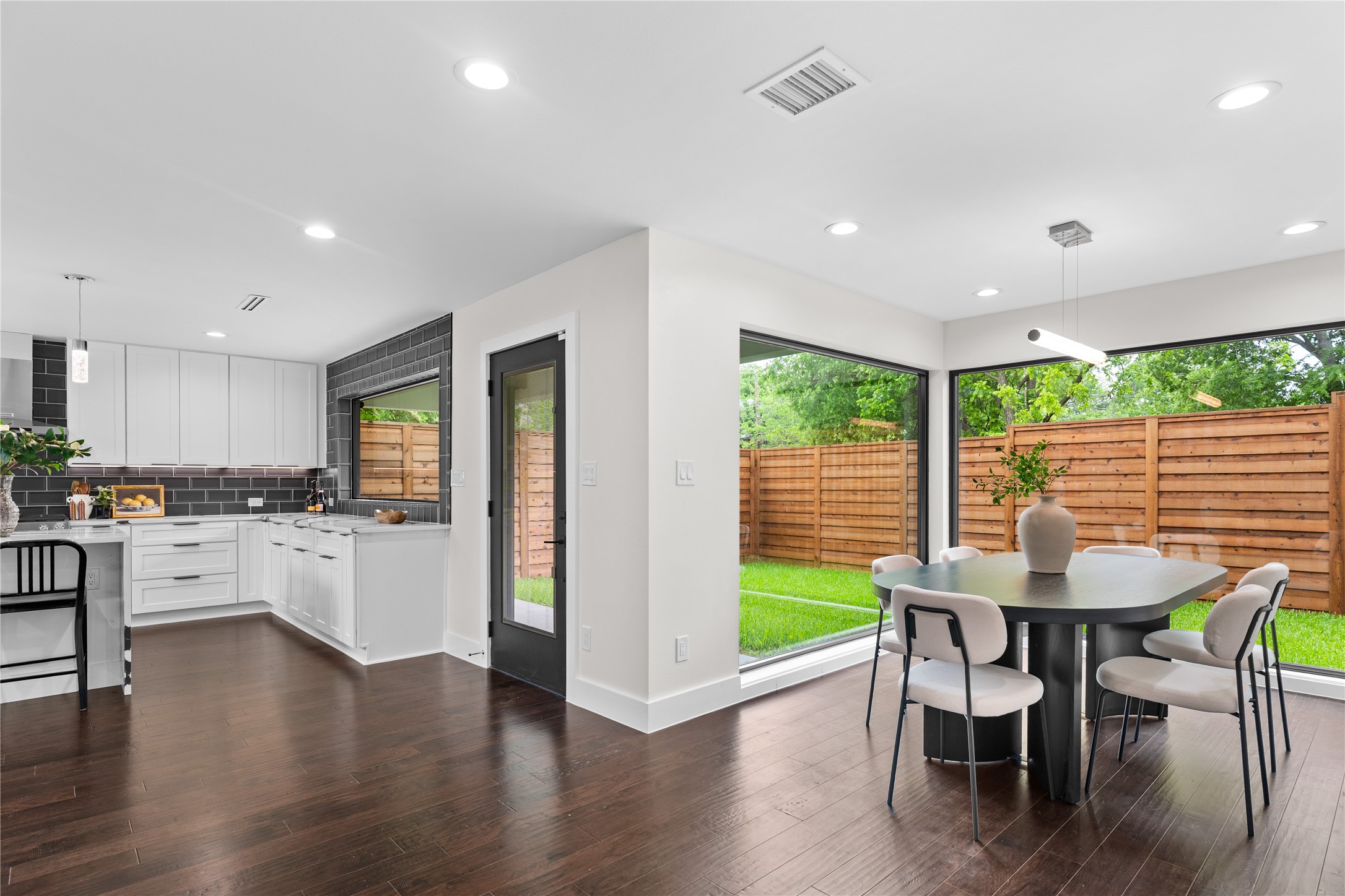 3321 Coronet Boulevard Dallas TX 75212