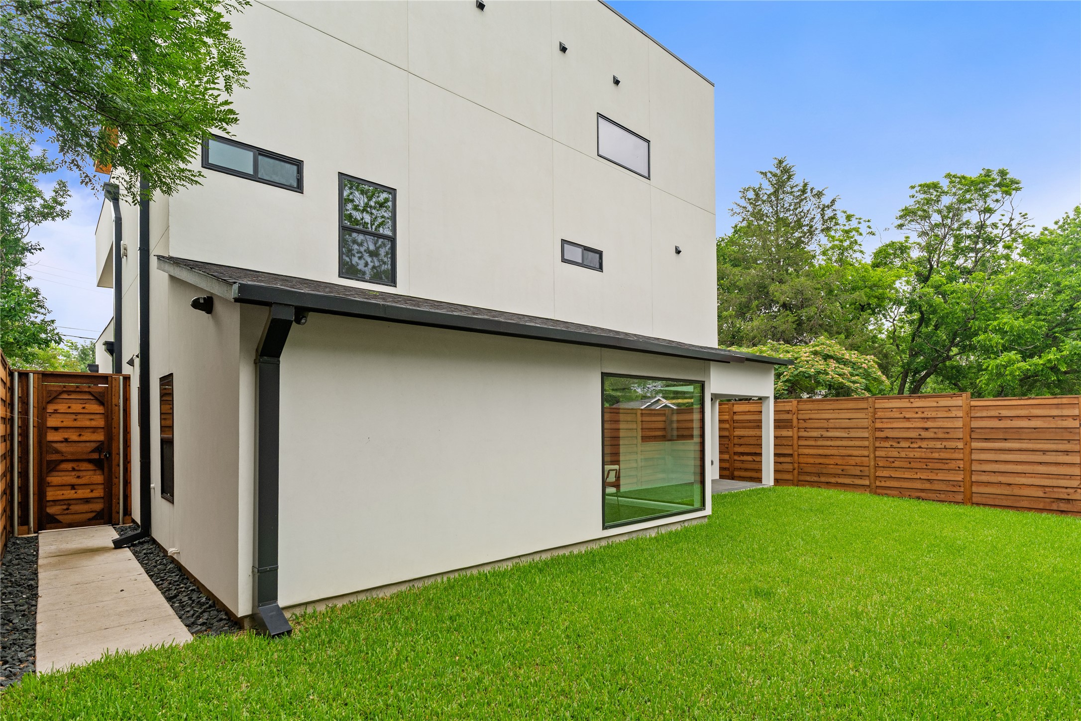 3321 Coronet Boulevard Dallas TX 75212