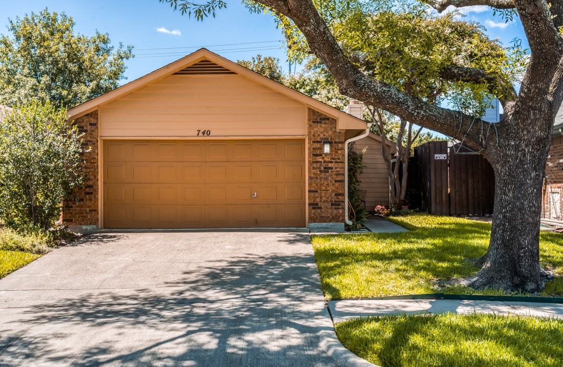 740 Santiago Drive Garland TX 75043
