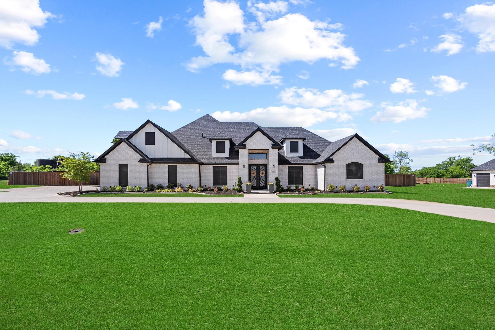 2214 Norwood Street Sherman TX 75092