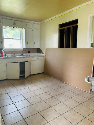 202 N 1st Street Point TX 75472