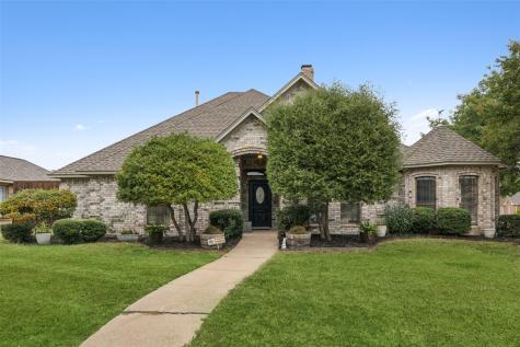 562 Clayton Street Grand Prairie TX 75052