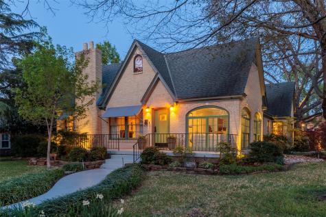 1000 N Winnetka Avenue Dallas TX 75208