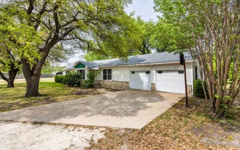 211 W Long Street Elm Mott TX 76640