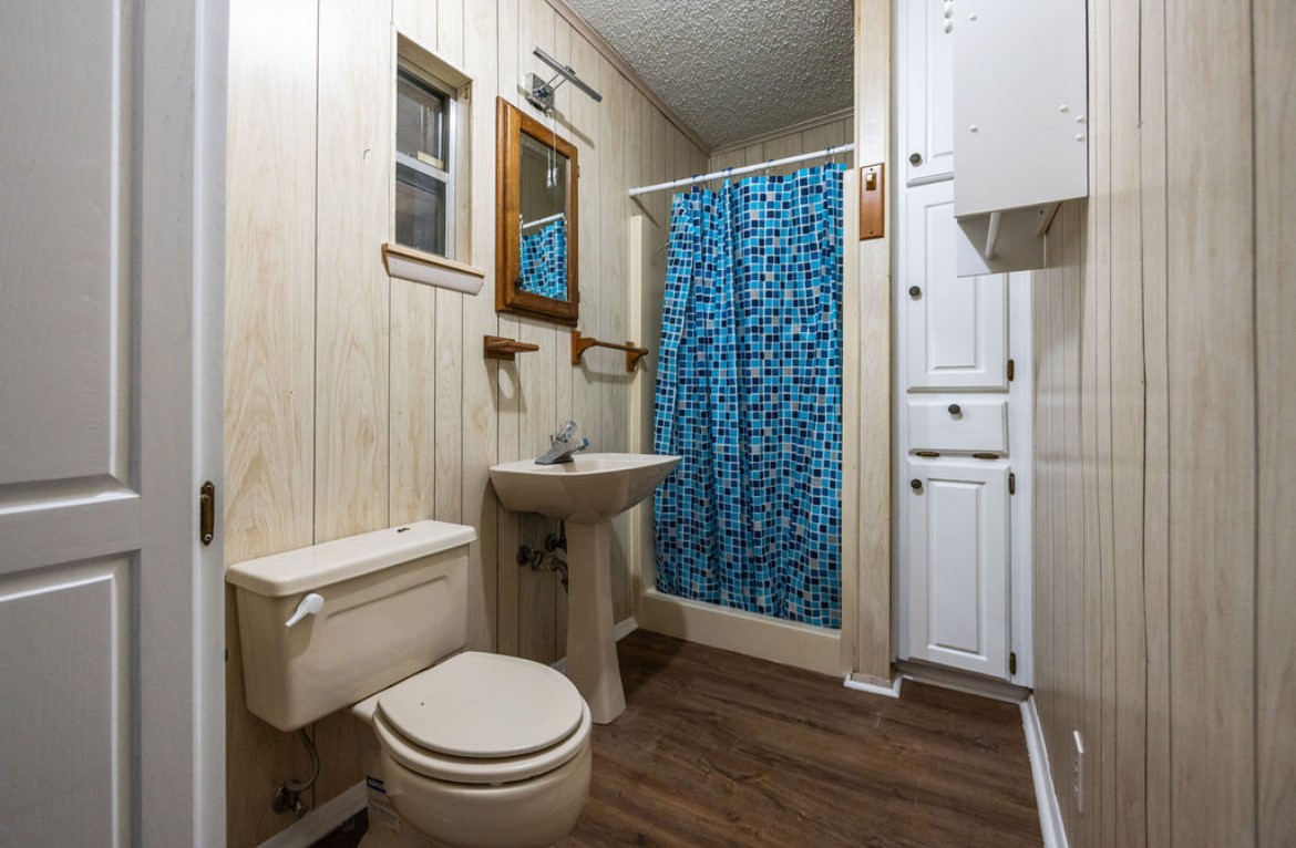 211 W Long Street Elm Mott TX 76640