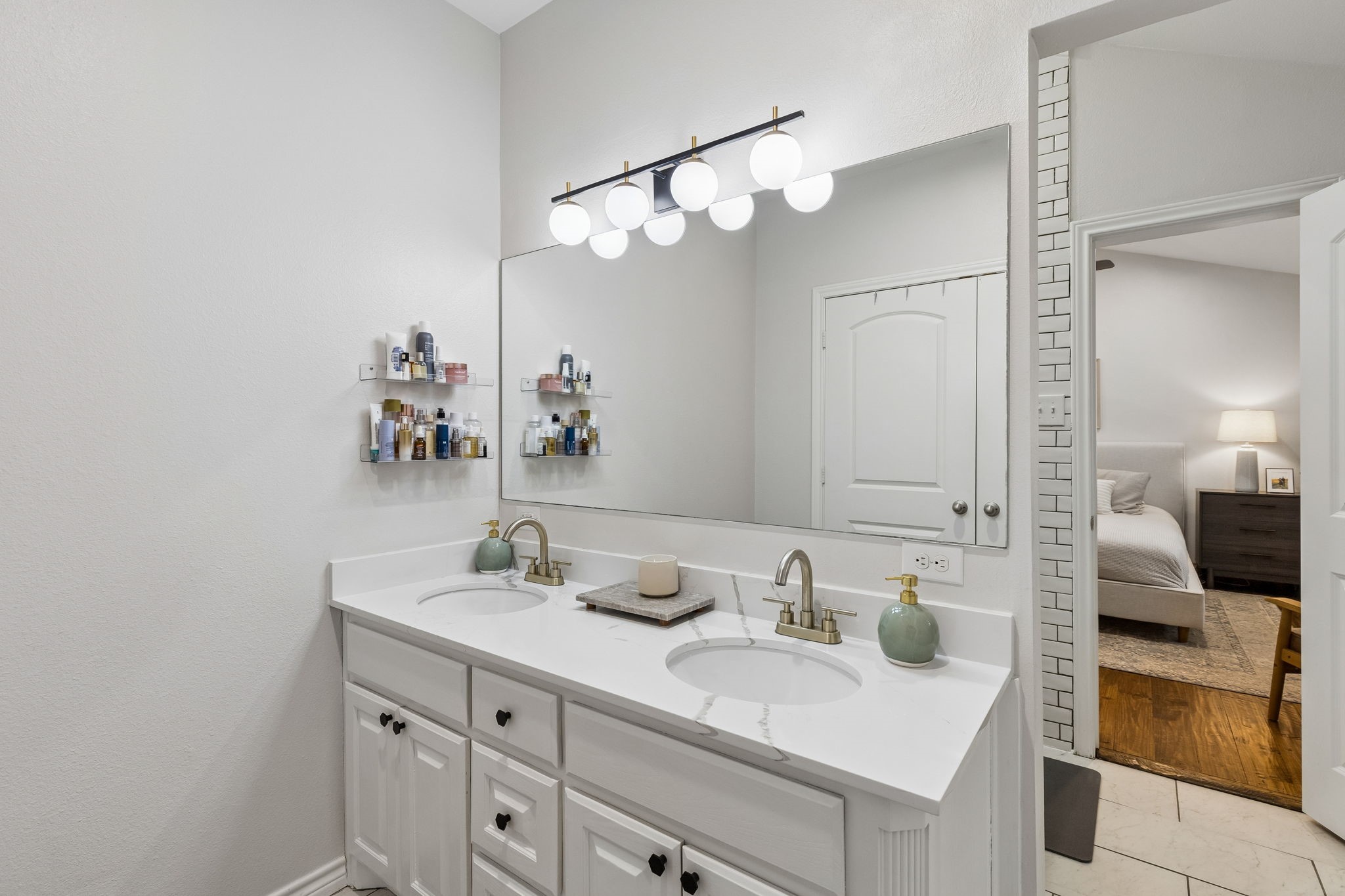 10677 Larchfield Lane Dallas TX 75238
