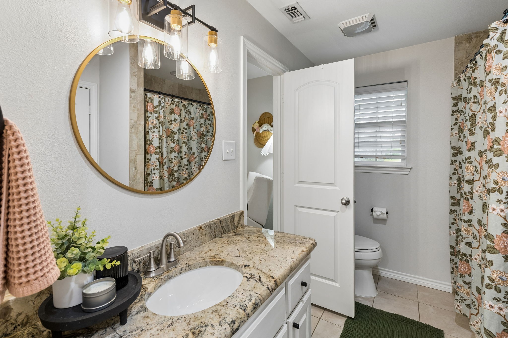 10677 Larchfield Lane Dallas TX 75238