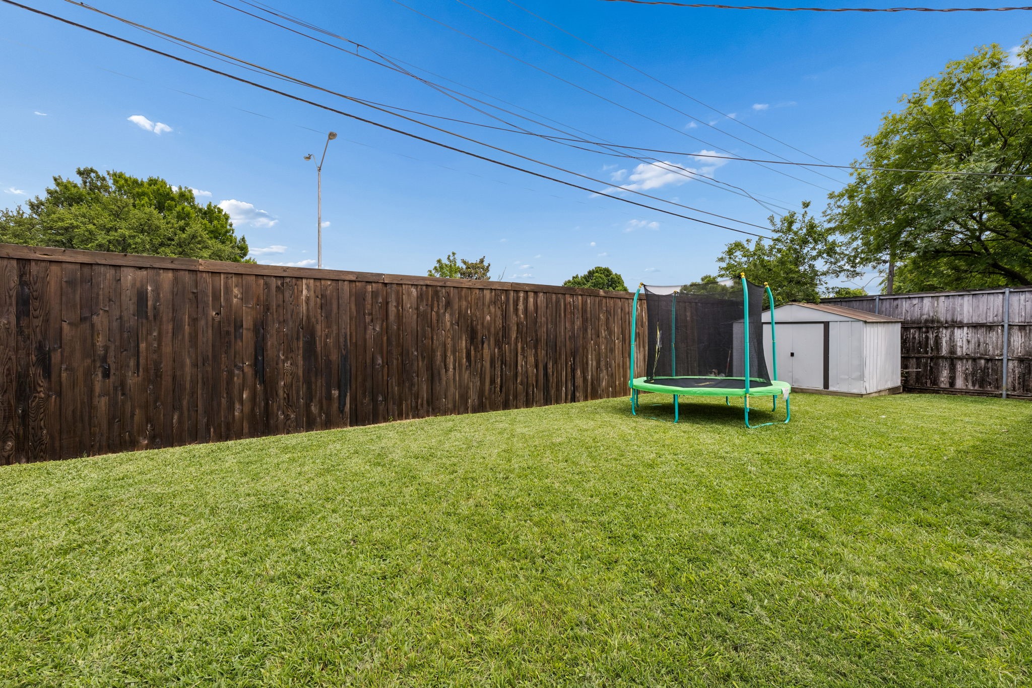 10677 Larchfield Lane Dallas TX 75238