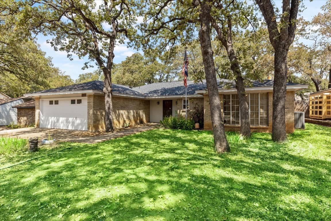 2111 Dartmouth Drive Arlington TX 76015