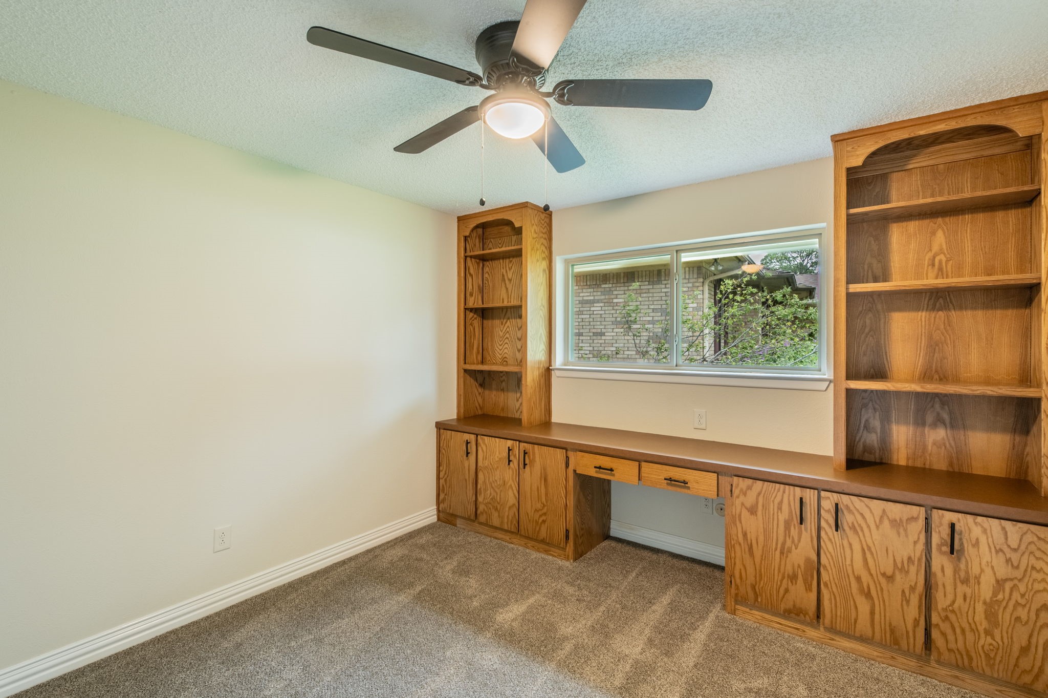 1000 Briarcliff Drive Arlington TX 76012