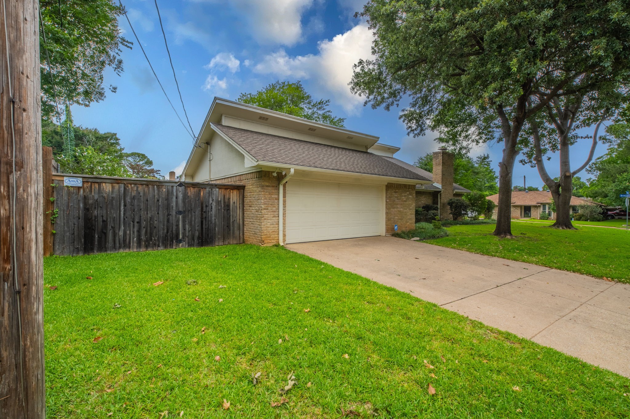 1000 Briarcliff Drive Arlington TX 76012