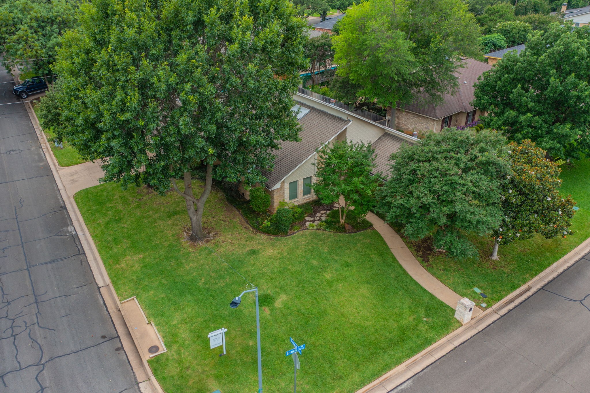 1000 Briarcliff Drive Arlington TX 76012