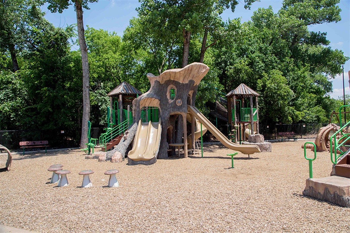 1000 Briarcliff Drive Arlington TX 76012