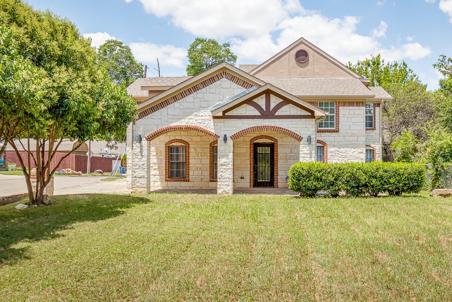 411 W Clarendon Drive Dallas TX 75208