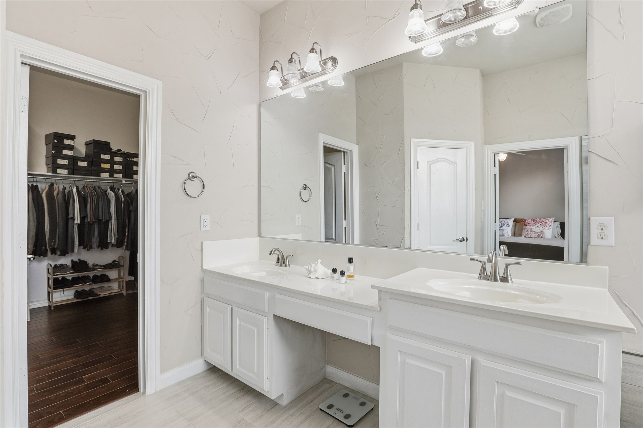 1700 Orchard Lane Carrollton TX 75007