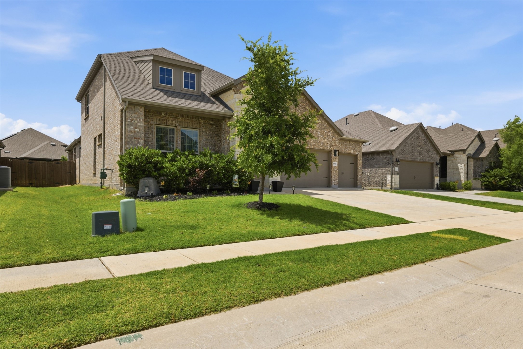 10916 Glover Lane Aubrey TX 76227