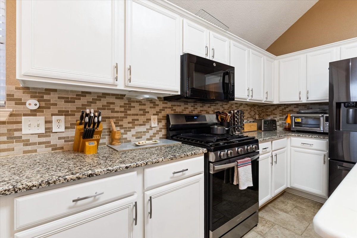 905 Forest Hollow Drive Hurst TX 76053
