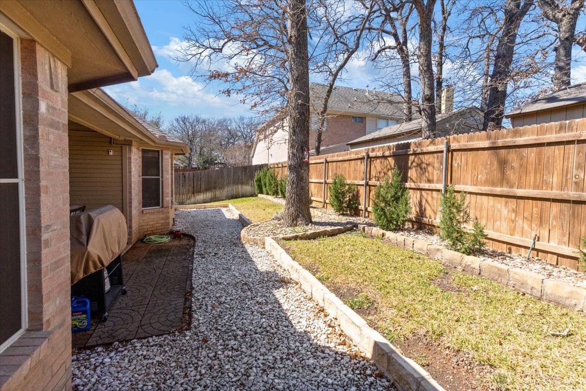 905 Forest Hollow Drive Hurst TX 76053