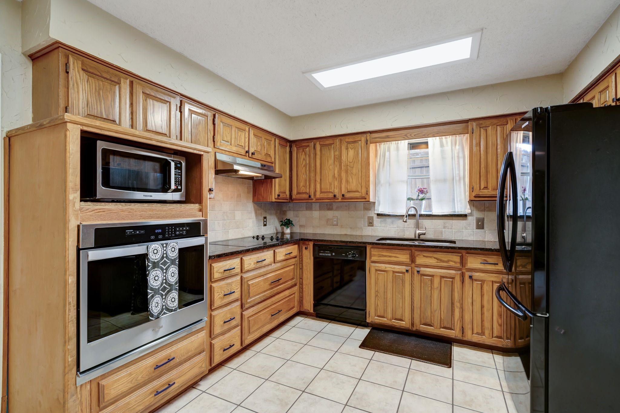 2010 Vista Crest Drive Carrollton TX 75007
