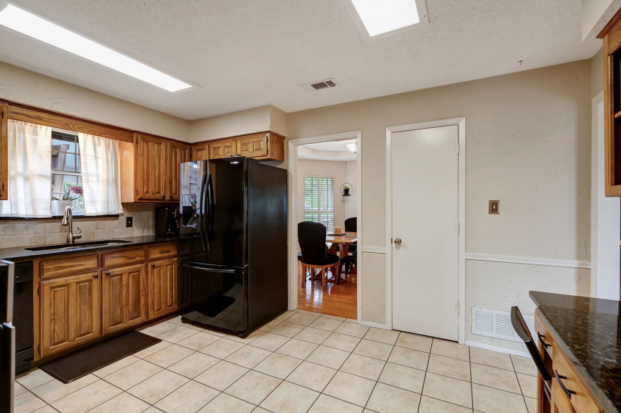 2010 Vista Crest Drive Carrollton TX 75007