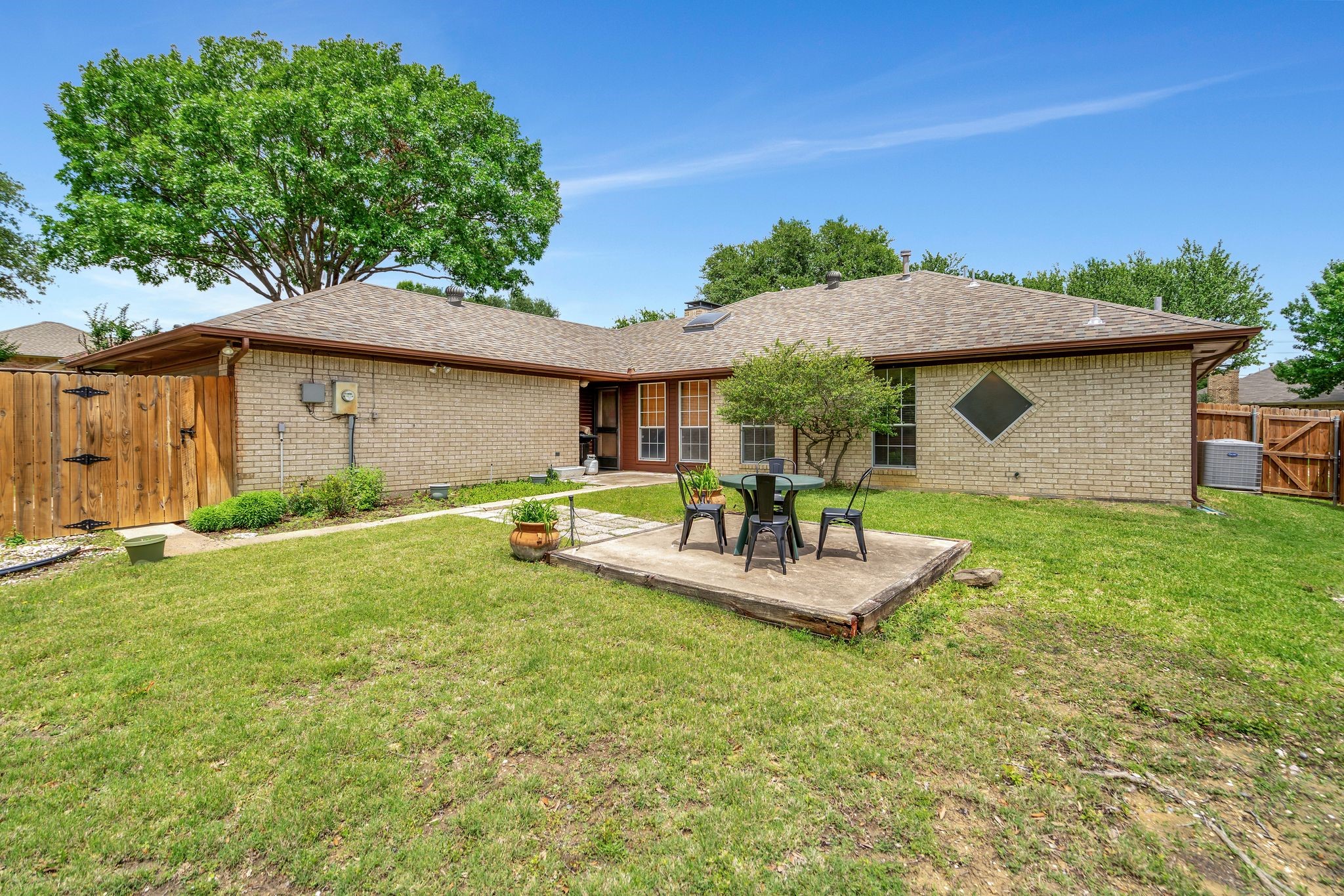 2010 Vista Crest Drive Carrollton TX 75007