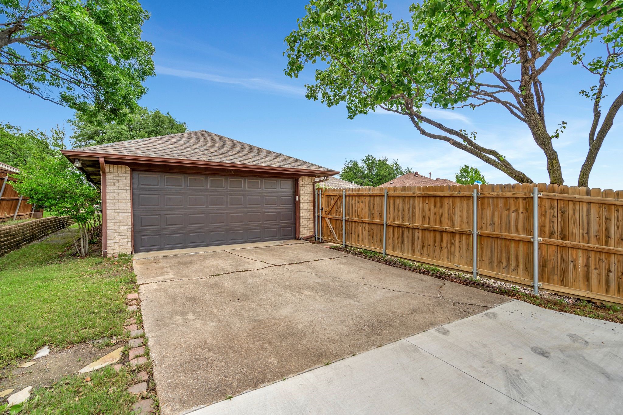 2010 Vista Crest Drive Carrollton TX 75007