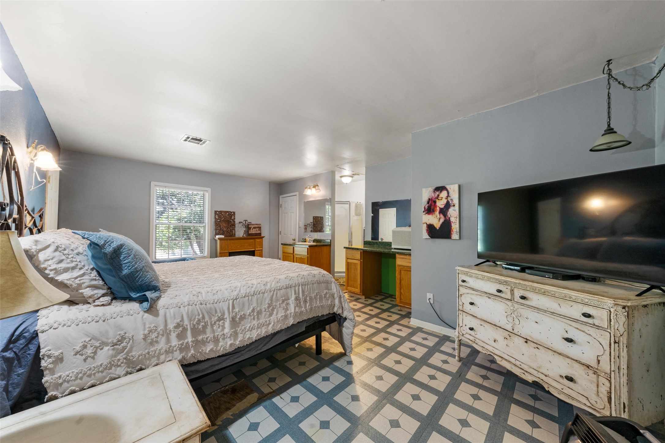 2059 Southwinds Drive Lorena TX 76655