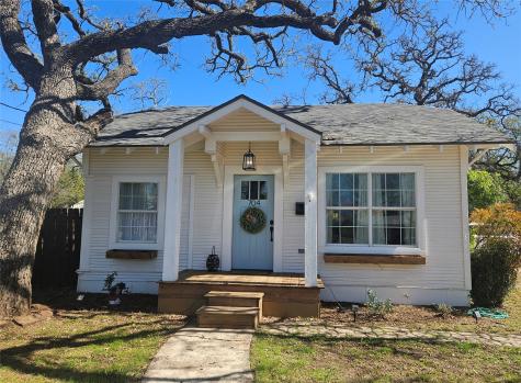 704 Avenue J Brownwood TX 76801