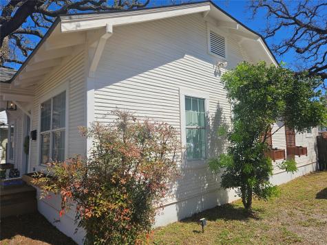 704 Avenue J Brownwood TX 76801