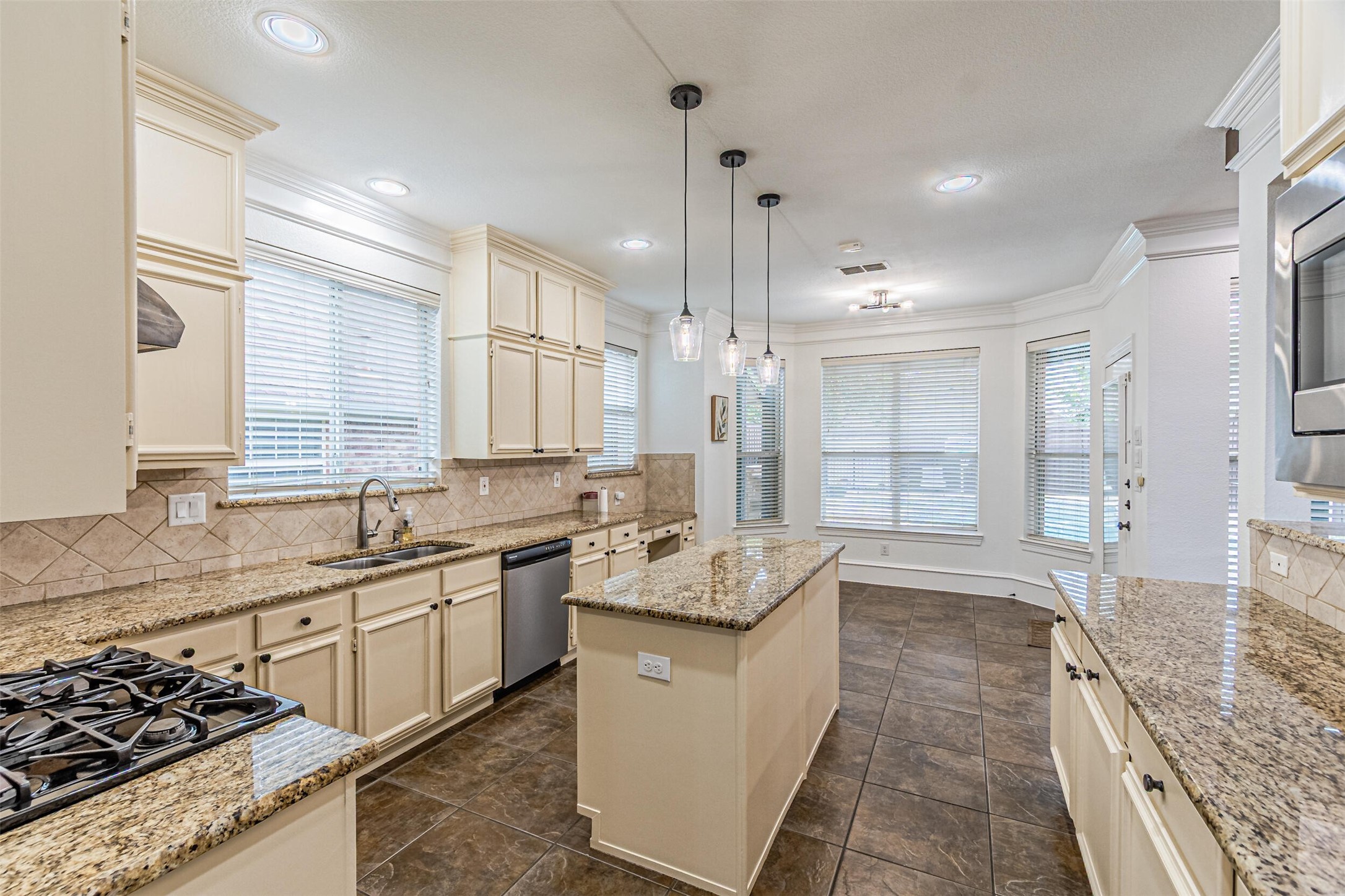 1440 Sunswept Terrace Lewisville TX 75077