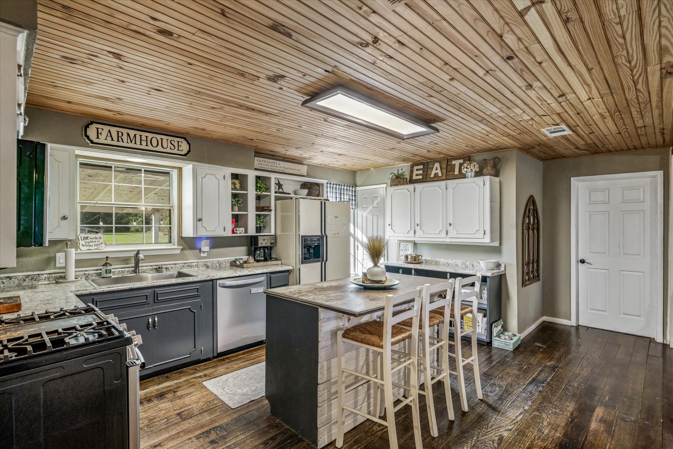 204 Southridge Street Edgewood TX 75117