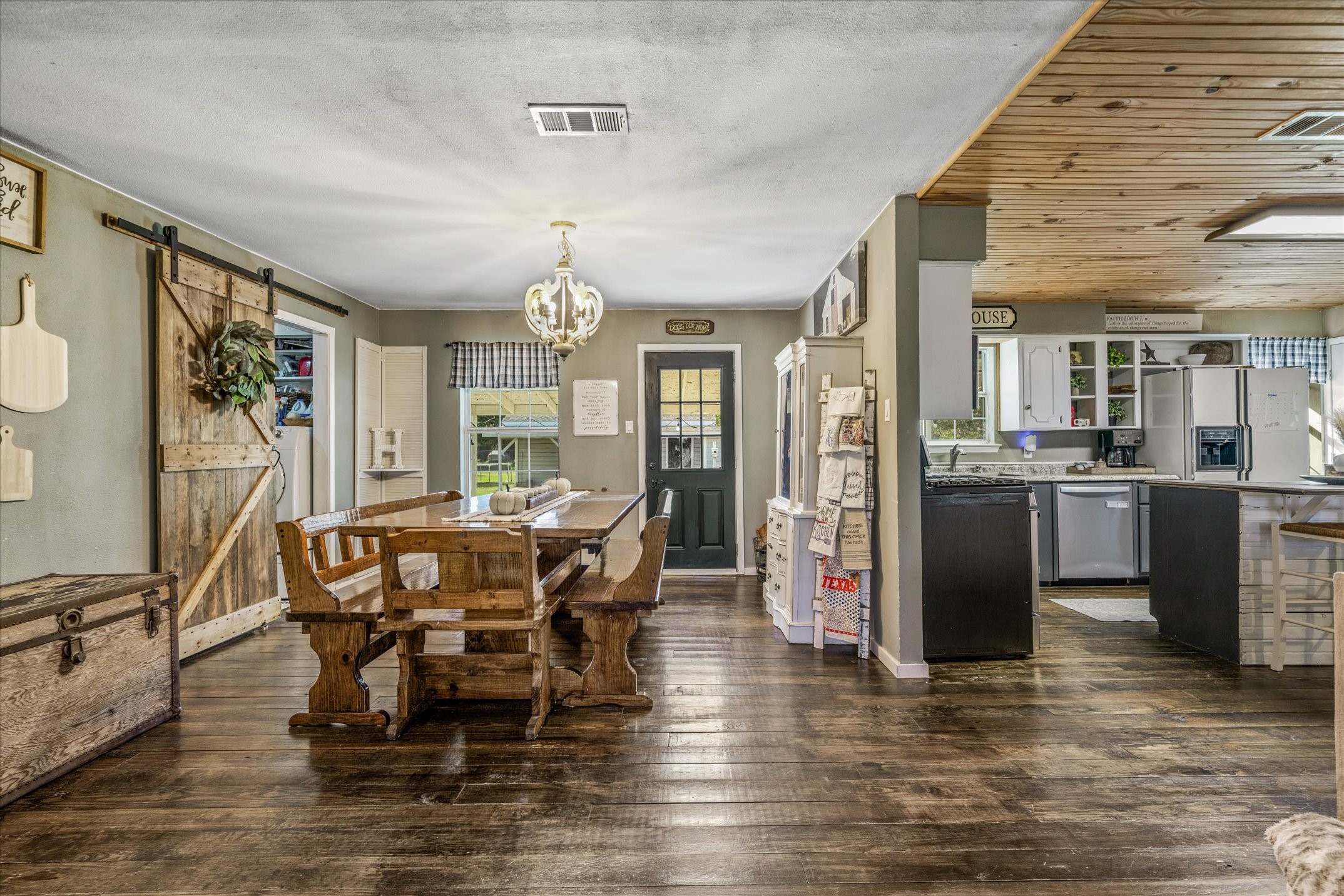 204 Southridge Street Edgewood TX 75117