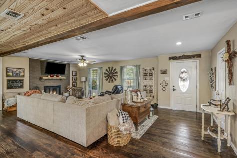 204 Southridge Street Edgewood TX 75117