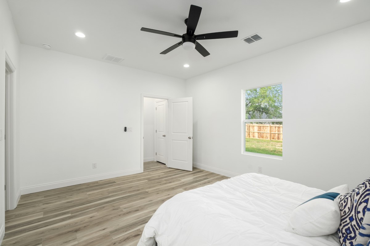 228 E Windjammer Road Gun Barrel City TX 75156
