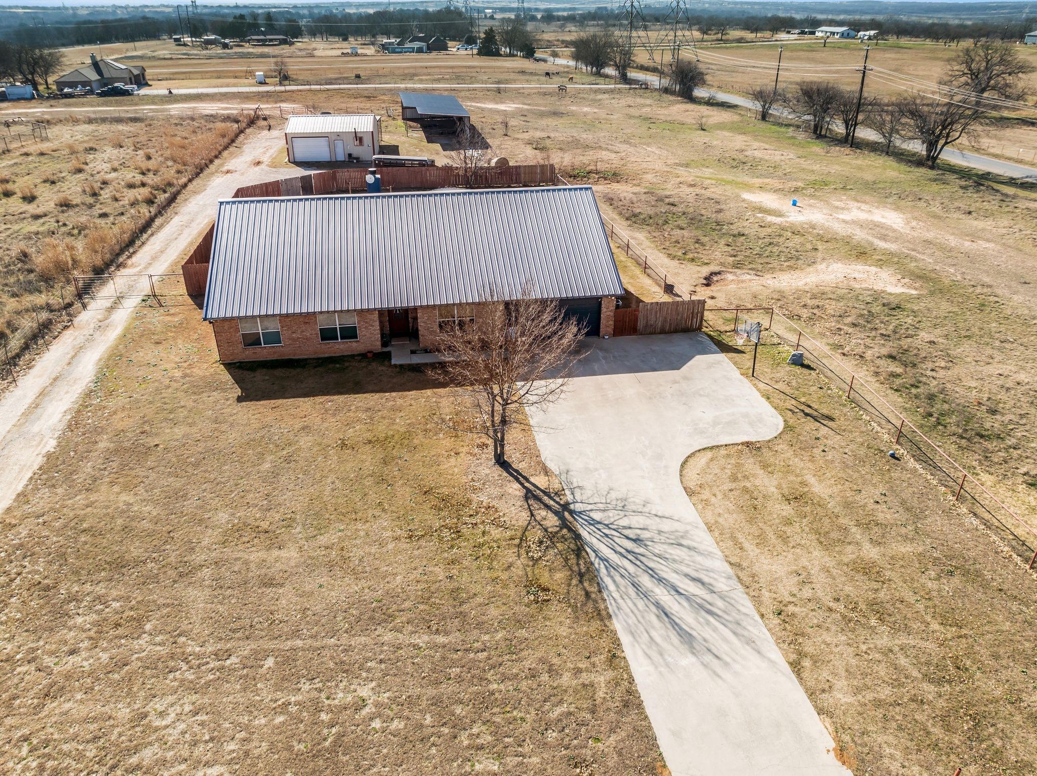 2366 County Road 1370 Alvord TX 76225